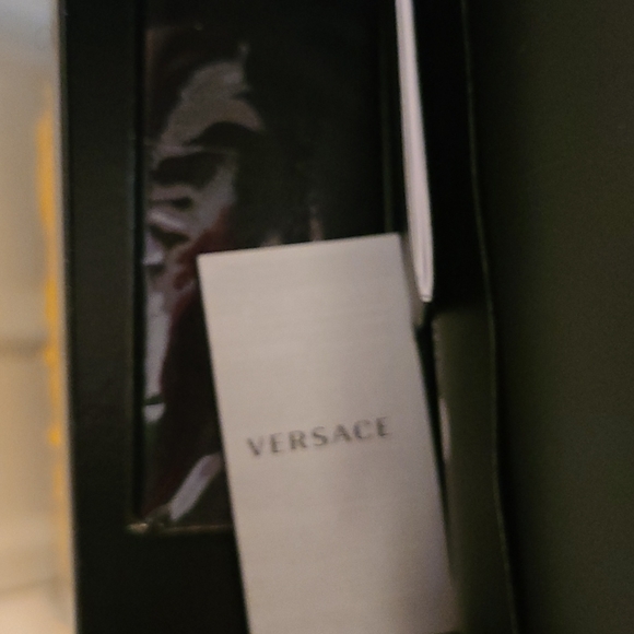 Versace Sunglasses - Picture 4 of 7